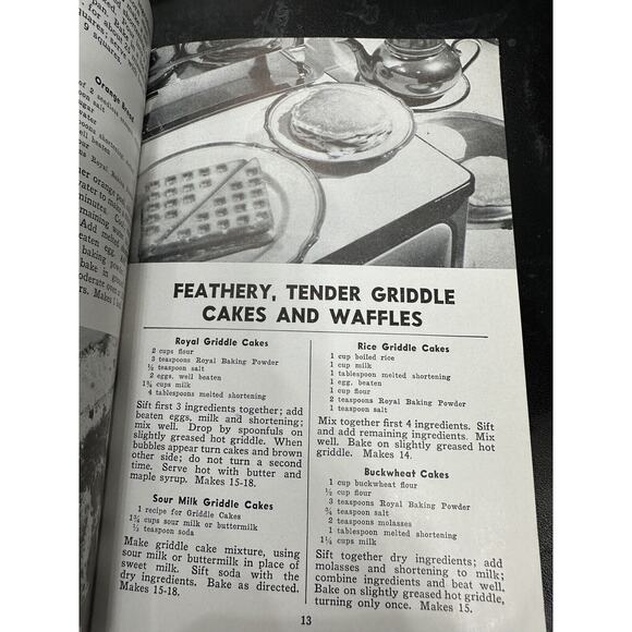 Vintage Royal Baking Powder Cook Book 1940 Paperback 64 pages - Picture 11 of 11